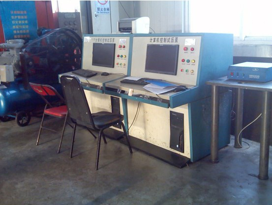 計算機(jī)控制試壓泵5